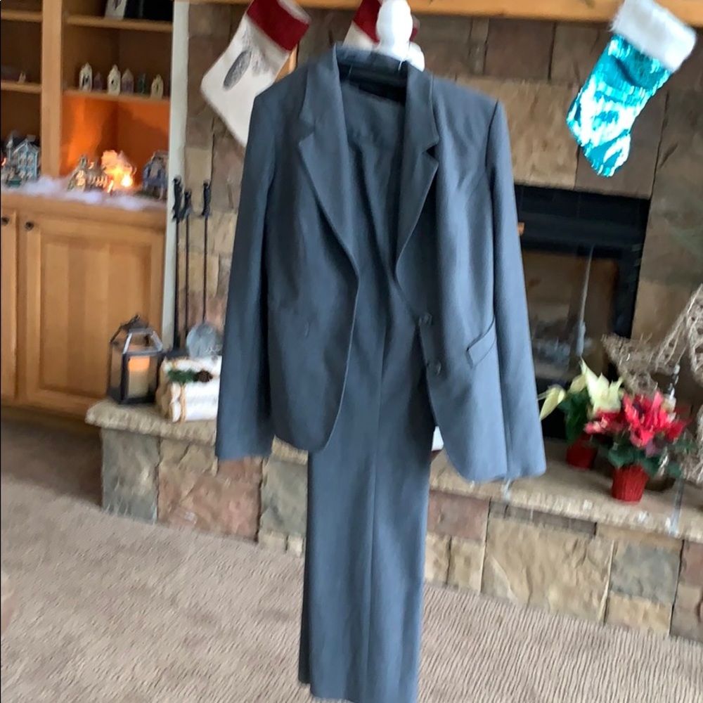 The Limited Cassidy fit pant suit